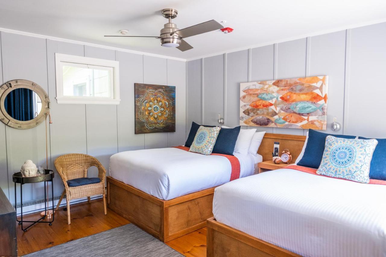 Lighthouse Motel And Cottages 브릿지워터 외부 사진